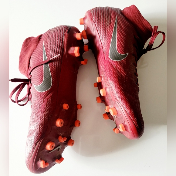 nike mercurial superfly maroon